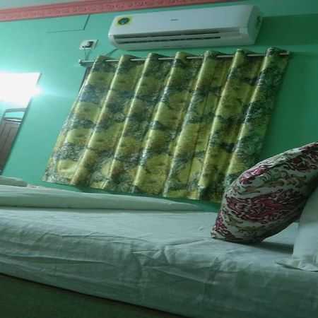 Hotel O Palace Inn Near Acropolis Mall Jādabpur Екстериор снимка
